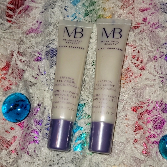 Cindy Crawford's Meaningful Beauty Lifting Eye Cre